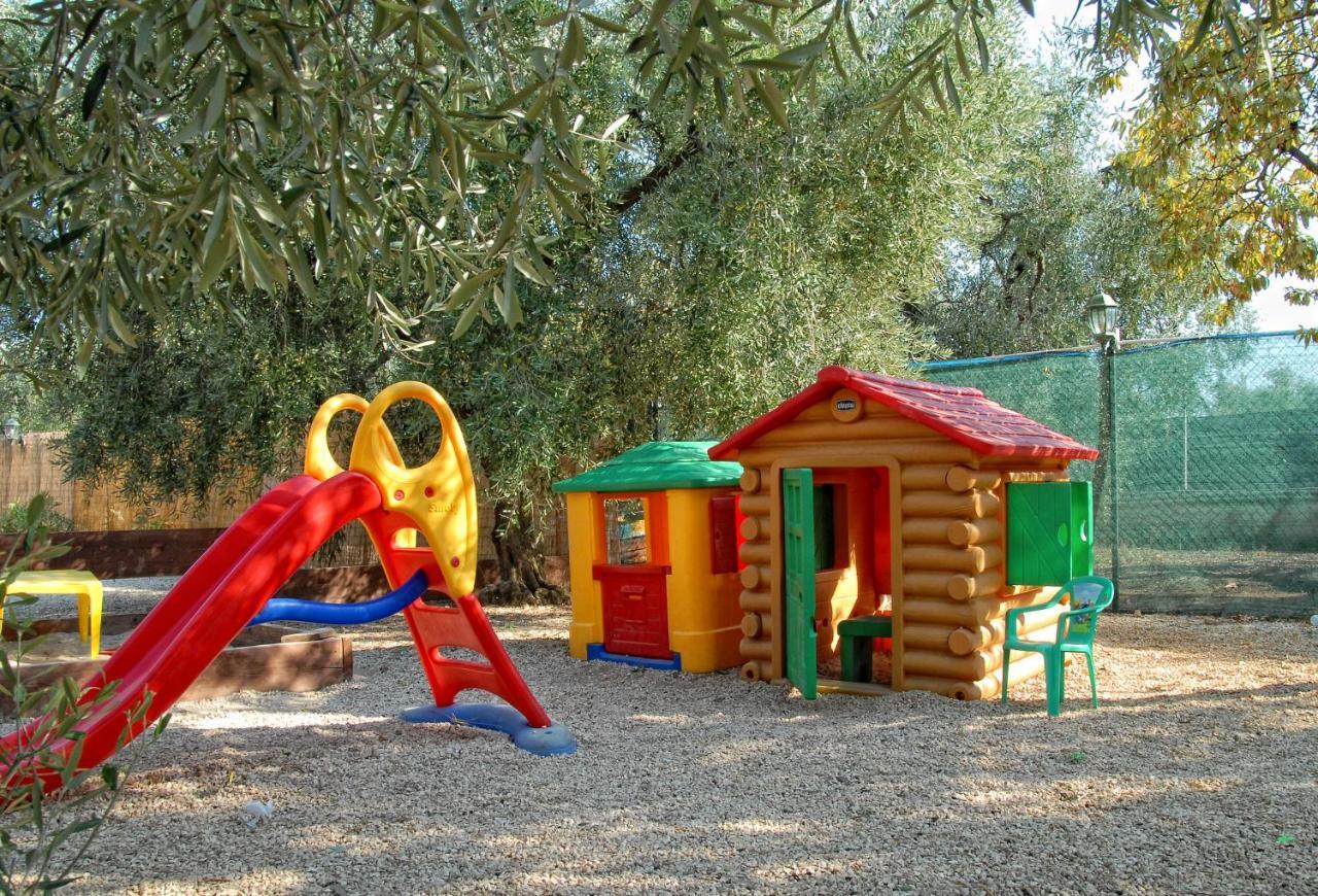 Apartments Villaggio Riccio Маттіната Екстер'єр фото