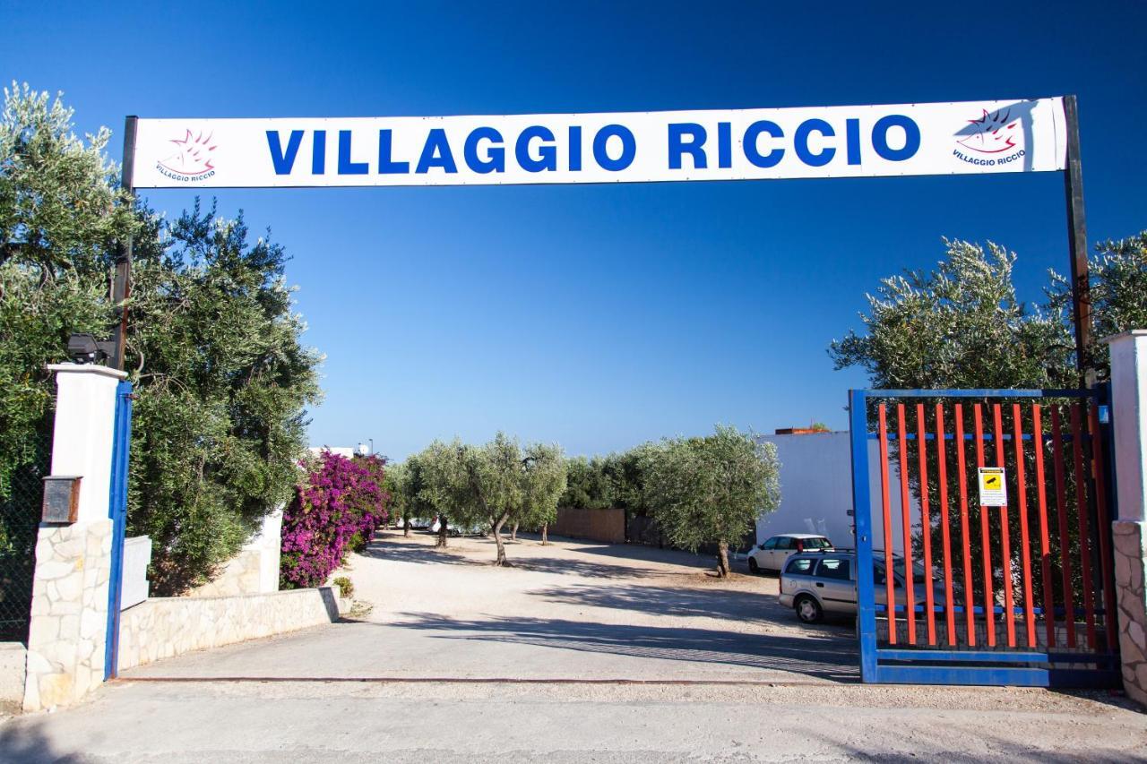 Apartments Villaggio Riccio Маттіната Екстер'єр фото